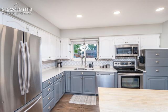 622 Pioneer Lane, Colorado Springs, CO 80904