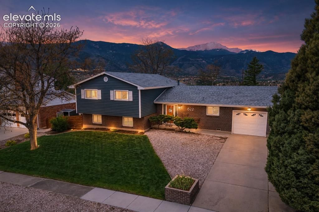 622 Pioneer Lane, Colorado Springs, CO 80904