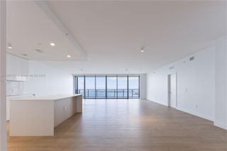 700 NE 24th St 5402, Miami, FL 33137