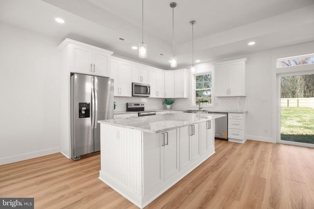 1606 CHARLES ST, Fredericksburg, VA 22401