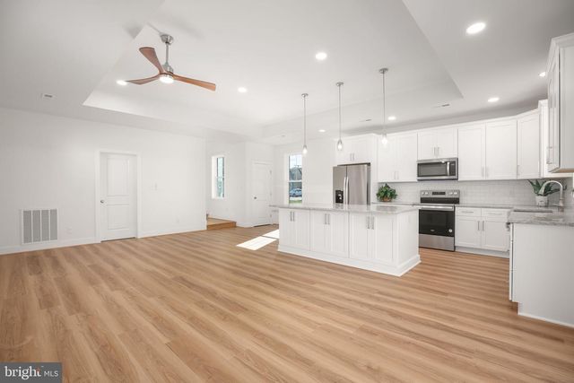 1606 CHARLES ST, Fredericksburg, VA 22401