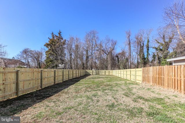 1606 CHARLES ST, Fredericksburg, VA 22401