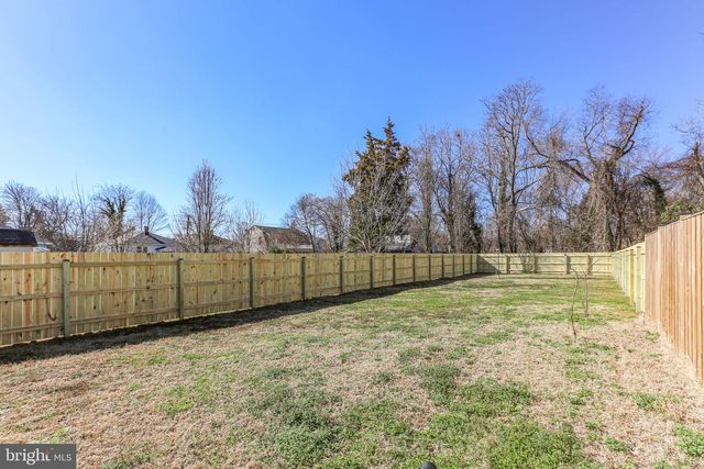 1606 CHARLES ST, Fredericksburg, VA 22401