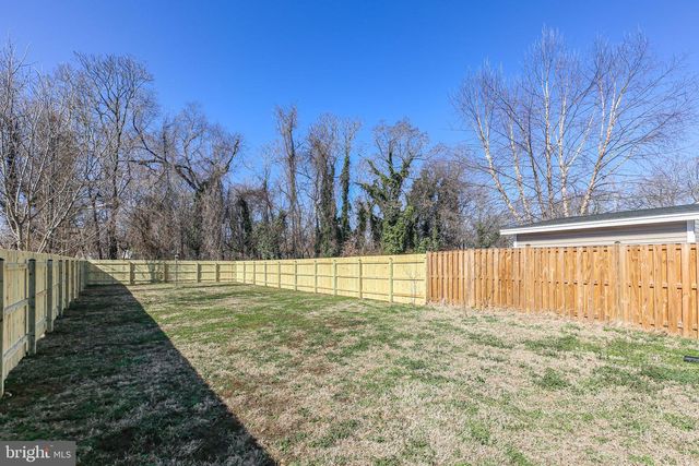 1606 CHARLES ST, Fredericksburg, VA 22401