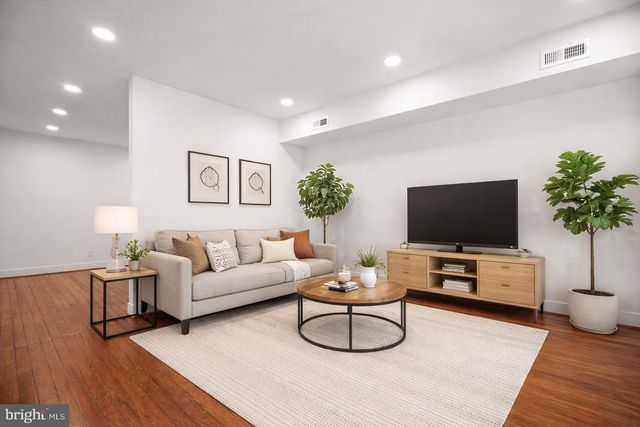 1606 CHARLES ST, Fredericksburg, VA 22401