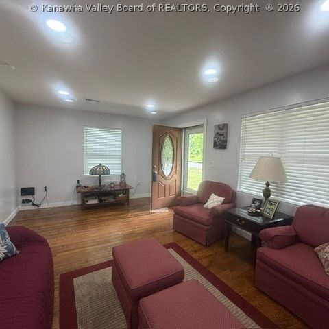 5122 Lancaster Avenue, Charleston, WV 25304