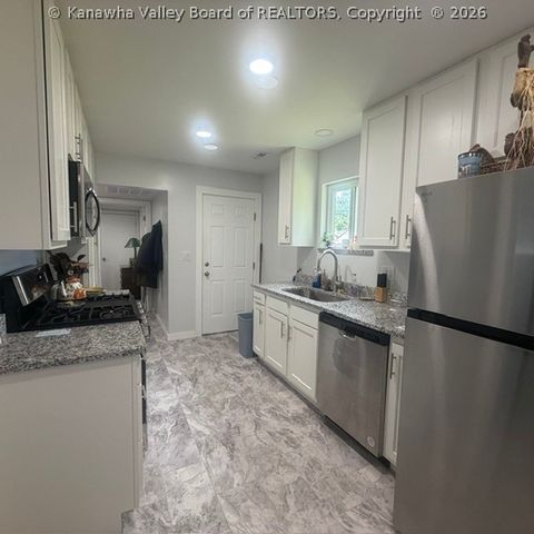 5122 Lancaster Avenue, Charleston, WV 25304
