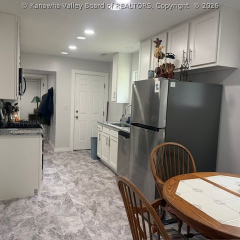 5122 Lancaster Avenue, Charleston, WV 25304