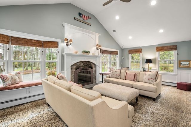 80 Pokonoket Ave, Sudbury, MA 01776