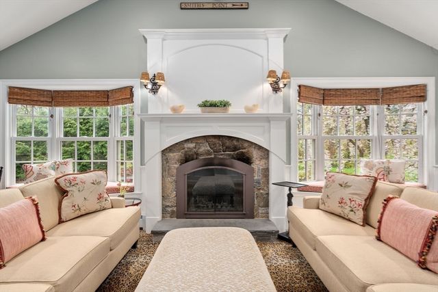 80 Pokonoket Ave, Sudbury, MA 01776