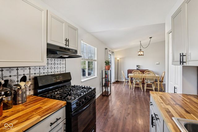 111 Meadow Creek Boulevard, Whiteland, IN 46184