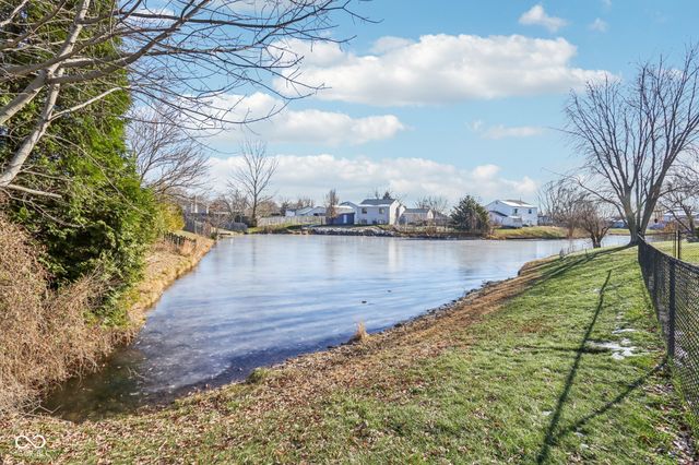 111 Meadow Creek Boulevard, Whiteland, IN 46184