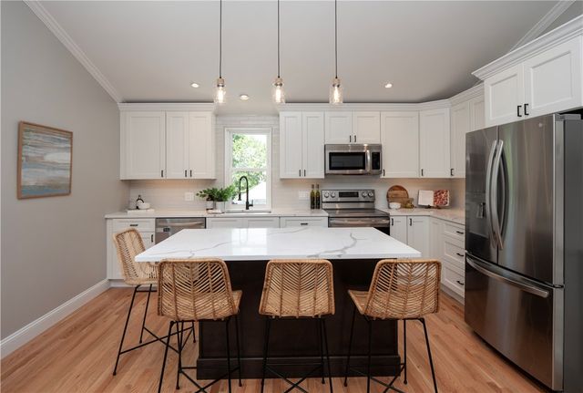 31 Prescott Hall Road, Newport, RI 02840