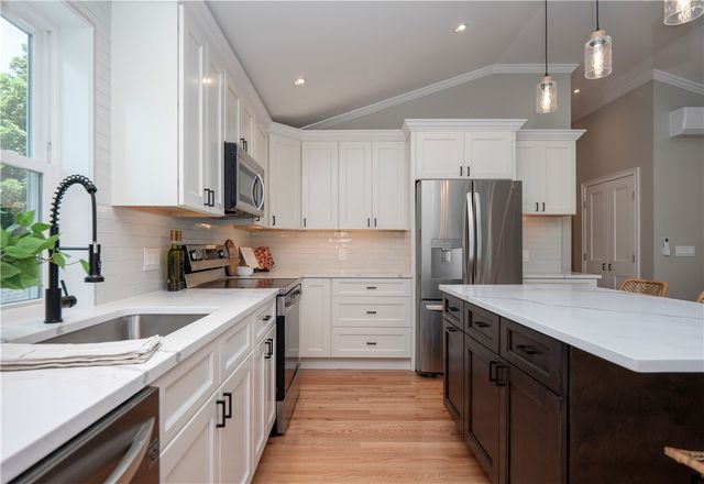 31 Prescott Hall Road, Newport, RI 02840
