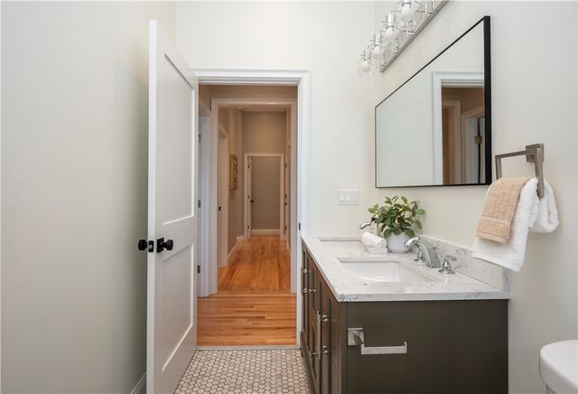 31 Prescott Hall Road, Newport, RI 02840