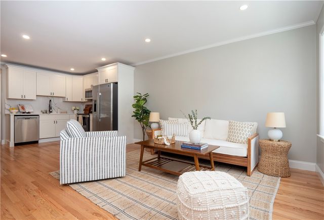 31 Prescott Hall Road, Newport, RI 02840