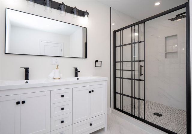 31 Prescott Hall Road, Newport, RI 02840