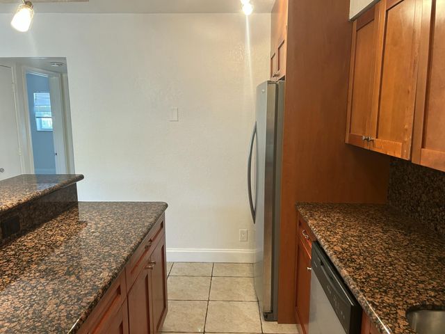 51 NE 24th Street 4, Wilton Manors, FL 33305