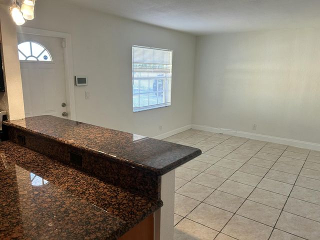 51 NE 24th Street 4, Wilton Manors, FL 33305