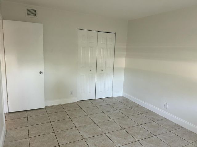 51 NE 24th Street 4, Wilton Manors, FL 33305