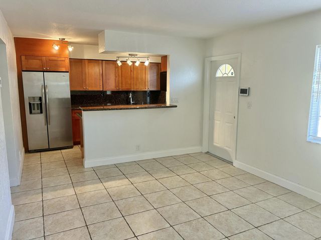 51 NE 24th Street 4, Wilton Manors, FL 33305