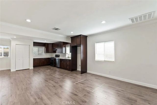 136 N Rampart Boulevard, Los Angeles, CA 90026