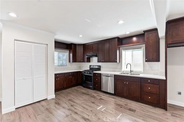 136 N Rampart Boulevard, Los Angeles, CA 90026