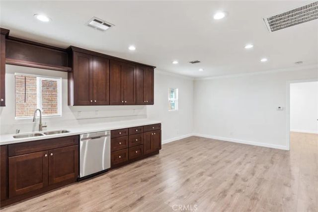 136 N Rampart Boulevard, Los Angeles, CA 90026