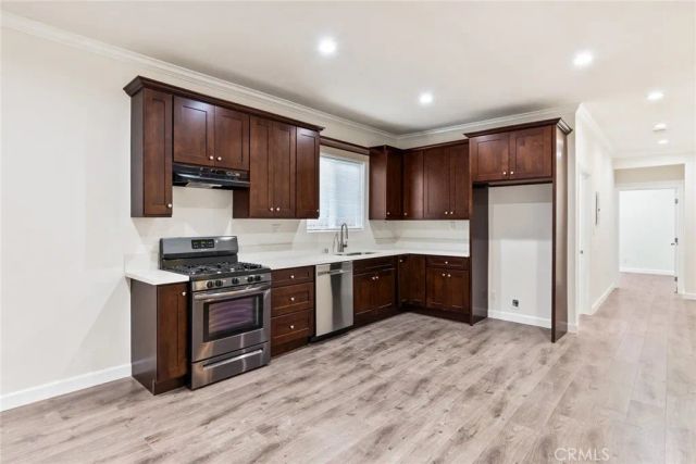 136 N Rampart Boulevard, Los Angeles, CA 90026