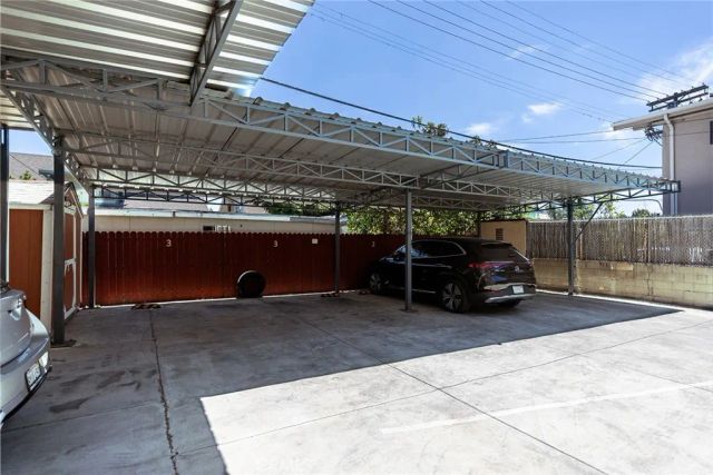 136 N Rampart Boulevard, Los Angeles, CA 90026