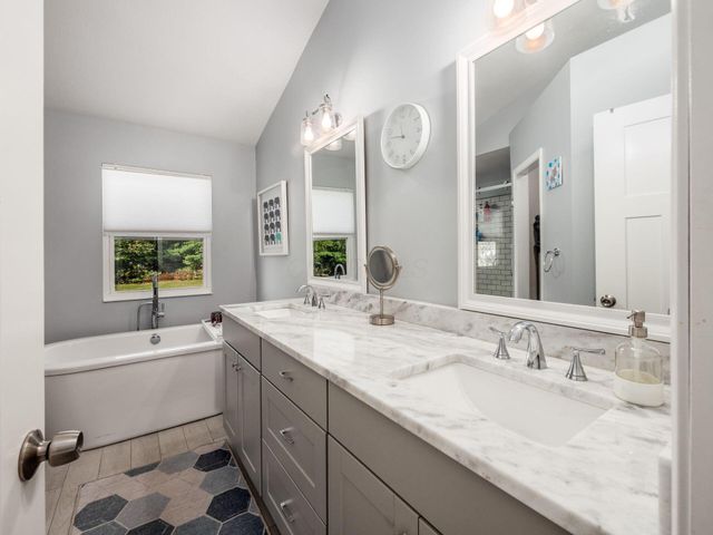 7682 Holderman Street, Lewis Center, OH 43035