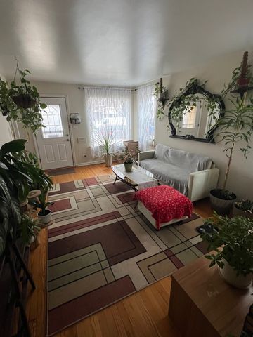 3136 N Oak Park Avenue, Chicago, IL 60634