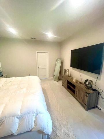 10657 SW Vasari Way, Port St. Lucie, FL 34987