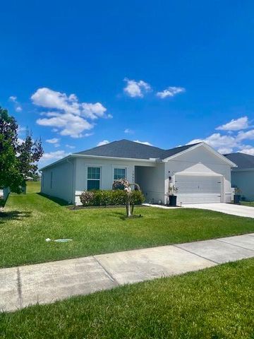 10657 SW Vasari Way, Port St. Lucie, FL 34987