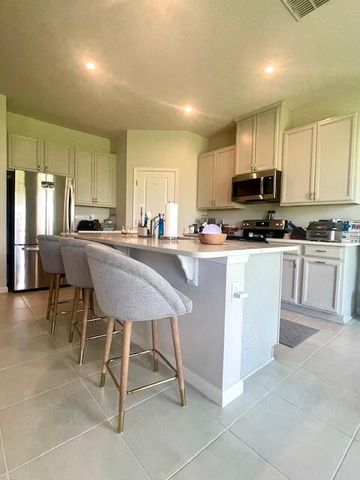 10657 SW Vasari Way, Port St. Lucie, FL 34987