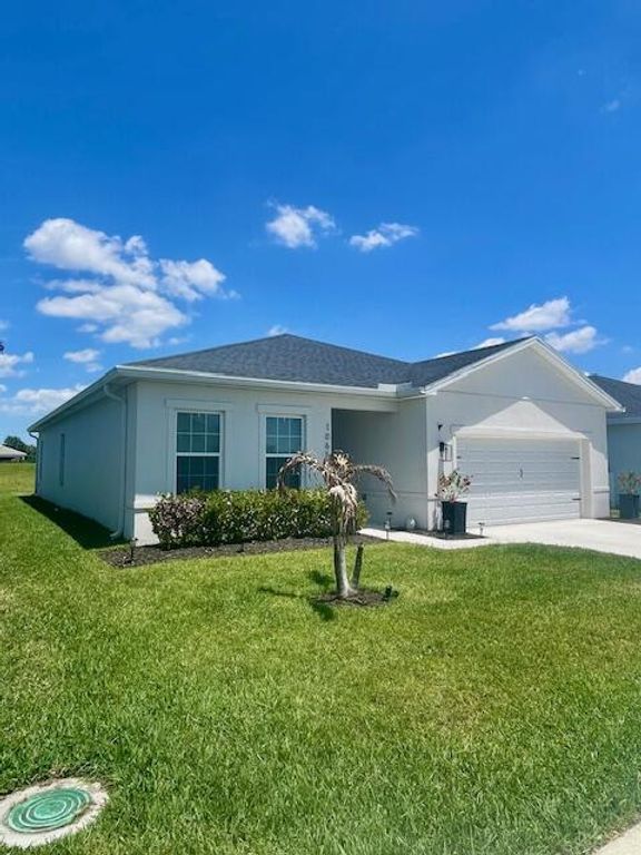 10657 SW Vasari Way, Port St. Lucie, FL 34987