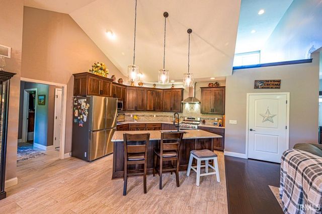 4119 E Oak Ridge Estates, Haubstadt, IN 47639