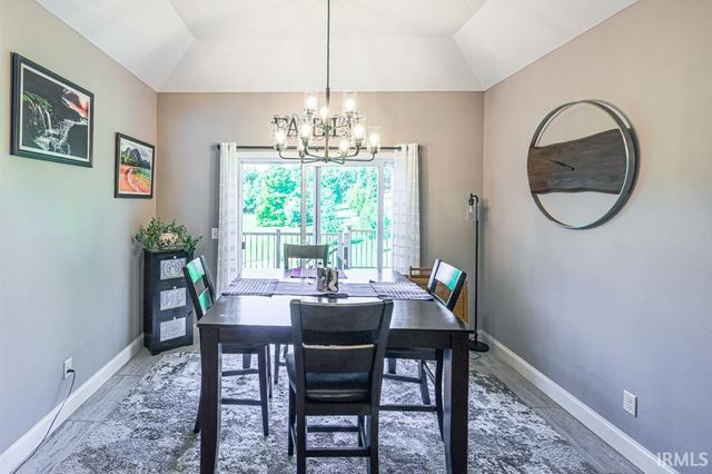 4119 E Oak Ridge Estates, Haubstadt, IN 47639