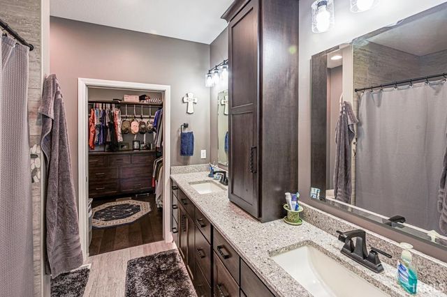4119 E Oak Ridge Estates, Haubstadt, IN 47639