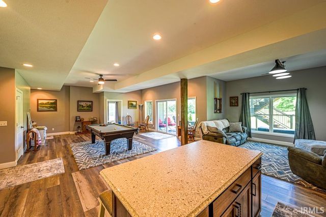 4119 E Oak Ridge Estates, Haubstadt, IN 47639