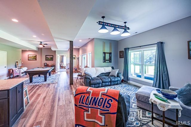 4119 E Oak Ridge Estates, Haubstadt, IN 47639