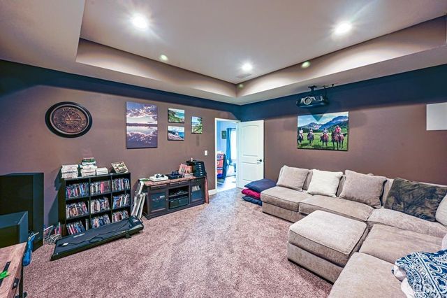 4119 E Oak Ridge Estates, Haubstadt, IN 47639