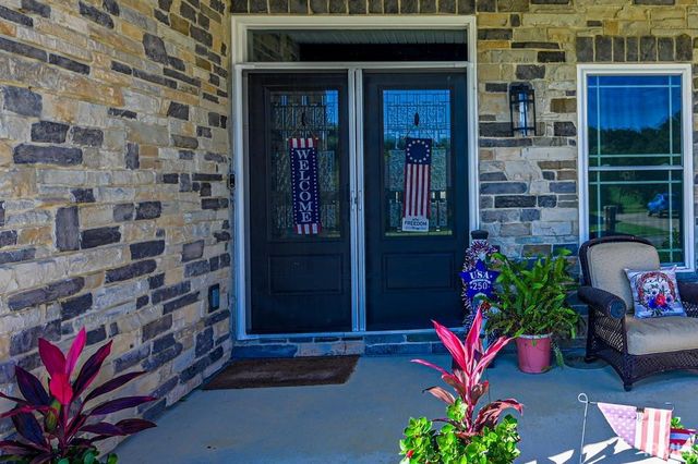 4119 E Oak Ridge Estates, Haubstadt, IN 47639