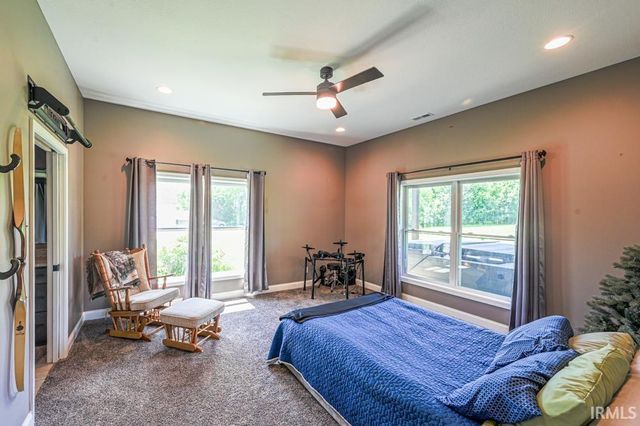 4119 E Oak Ridge Estates, Haubstadt, IN 47639