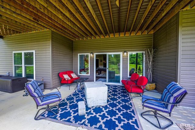 4119 E Oak Ridge Estates, Haubstadt, IN 47639