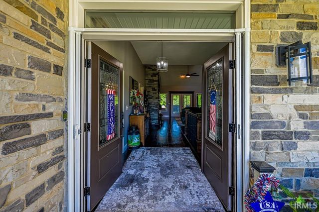 4119 E Oak Ridge Estates, Haubstadt, IN 47639