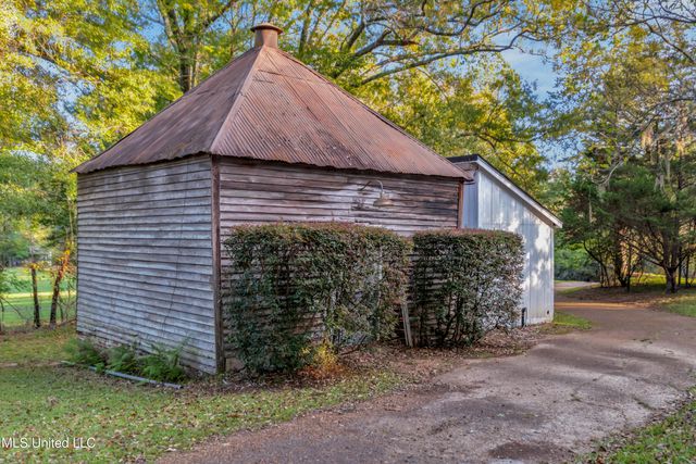 109 Carmel Church Road, Natchez, MS 39120