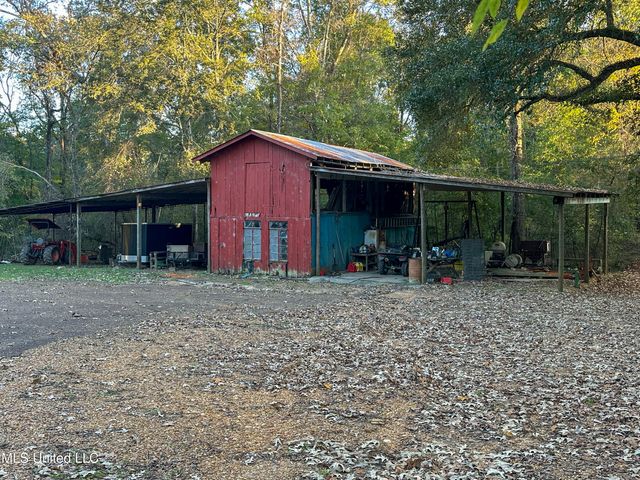 109 Carmel Church Road, Natchez, MS 39120