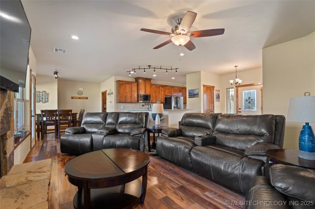 13572 Kaney, Kingston, OK 73439