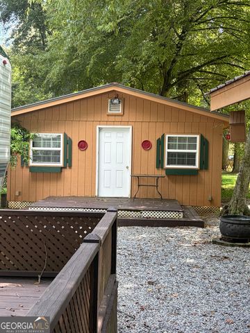 55 Riverside Pl Place, Cleveland, GA 30528